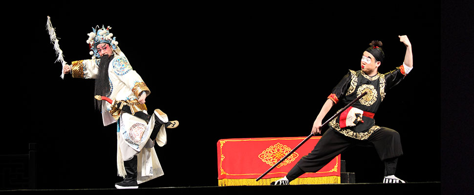 Experimental Theatre of Liyuan Opera of Fujian Sending the Wife back to Her Maternal Home  Lin Cangxiao (right)