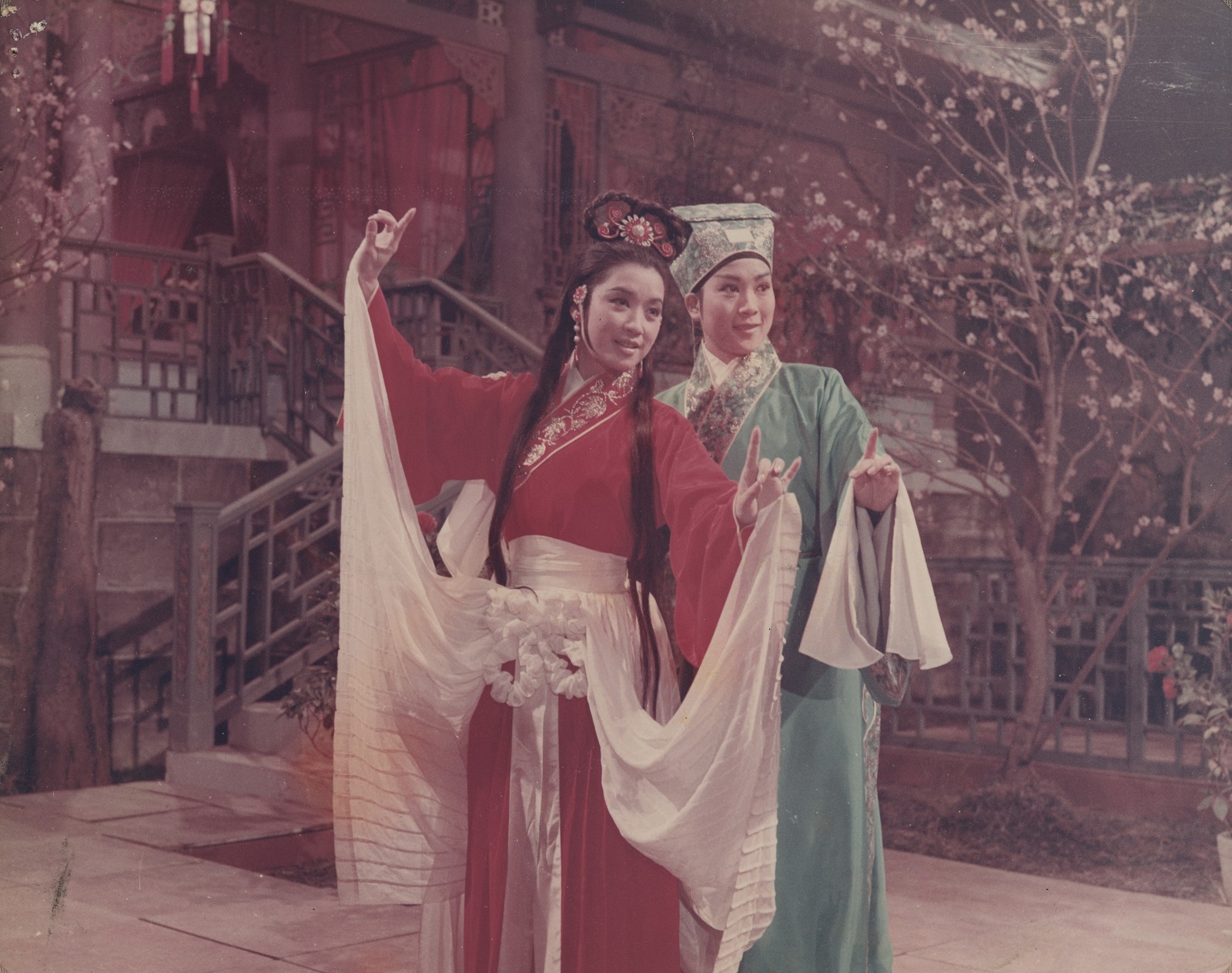 粤劇電影《再世紅梅記》(1968)